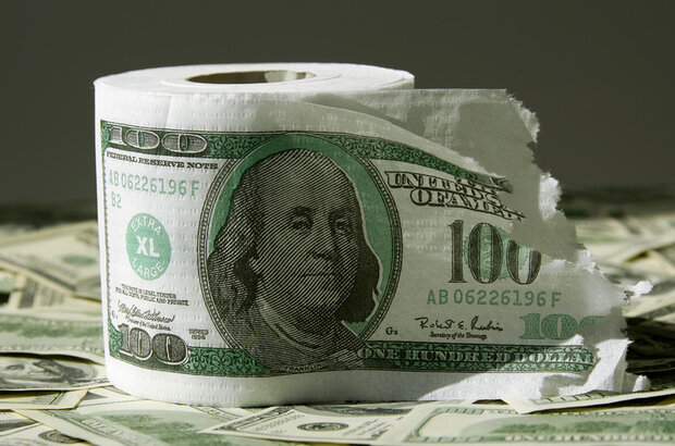 چگونه کرونا هژمونی دلار آمریکا را به چالش کشیده است؟